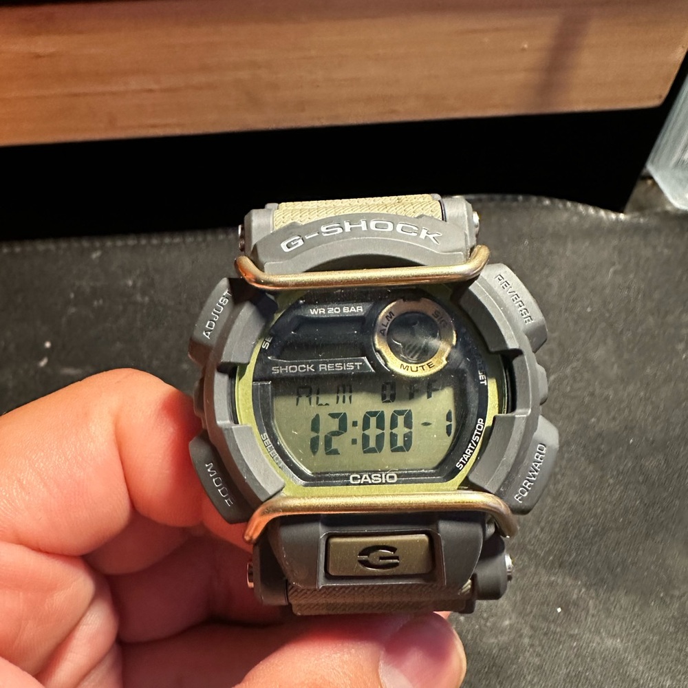 Casio G-Shock Watch - GD 400